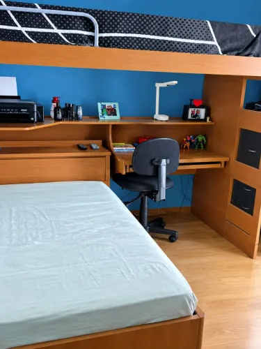 Cama Beliche com Escrivaninha - Madeira Amadeirada