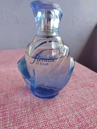 Perfume Floratta in Blue 