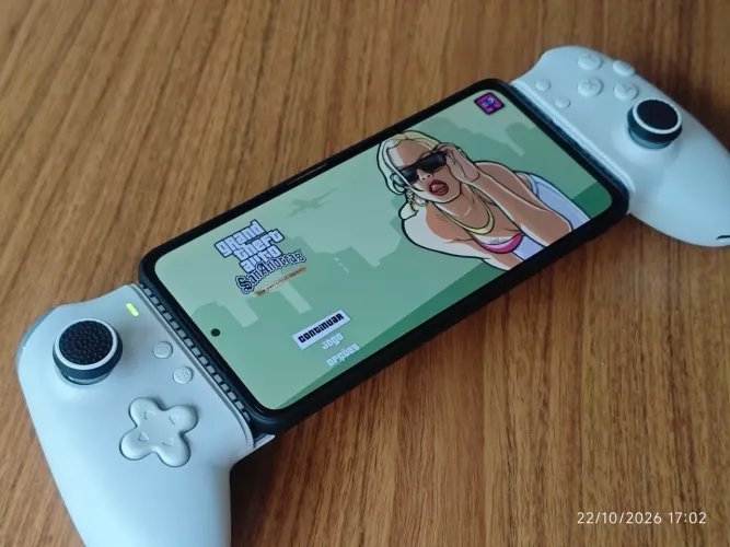 POCO F3 + Gamepad EasySMX M15
