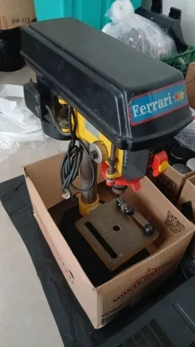 Furadeira de bancada 