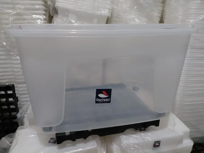 Caixa Organizadora 120 litros NOVA C/RODAS MARCA RISCHIOTO REF 0134