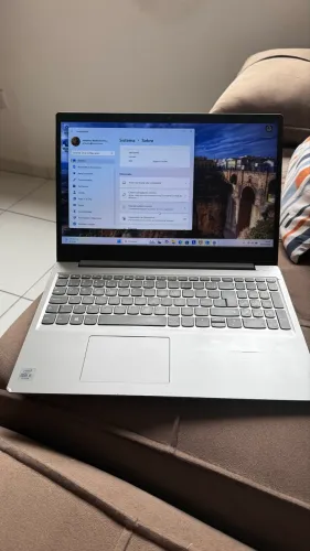 Notebook Lenovo i5-1035G1