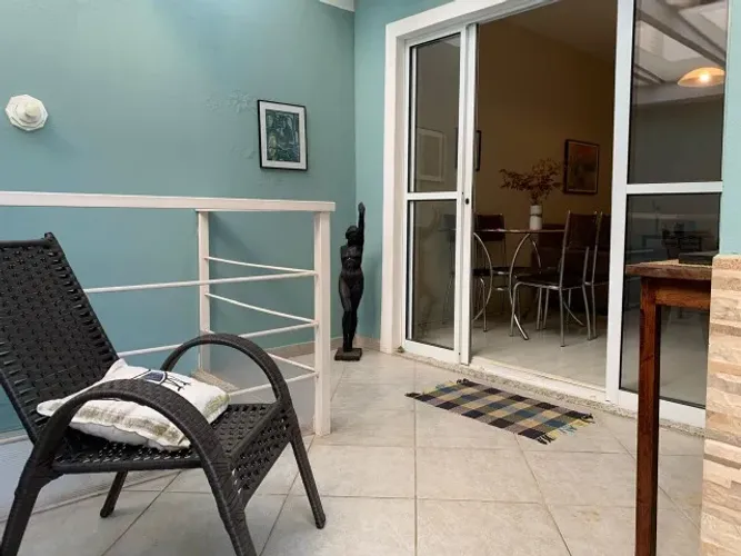 Casa a Venda em São Lourenço no Centro com 3 Dormitórios, Quintal e Vaga de Garagem