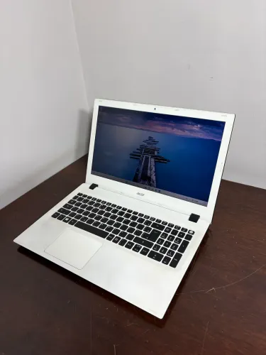 Notebook Acer i5 6ª Geração + SSD + 4GB RAM | Rápido e Revisado