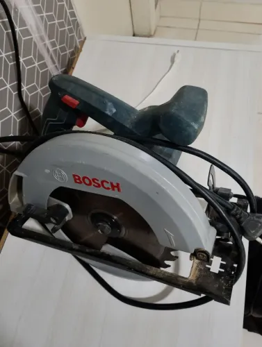 Serra circular Bosch nova