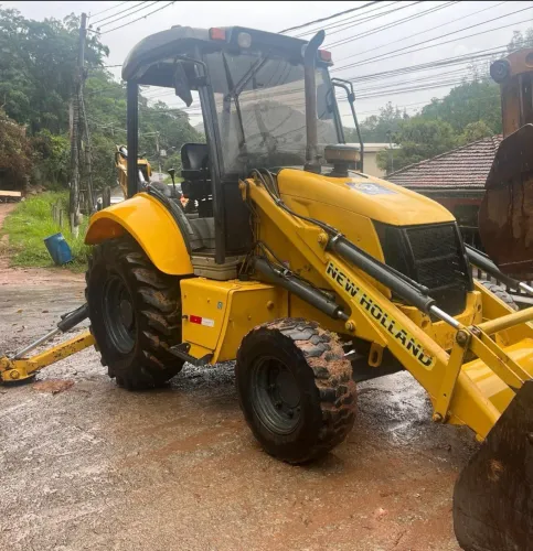New Holland B90B 2011 4x2