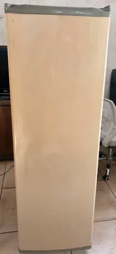 Geladeira cônsul slim 240 litros pequena econômica bege funcionando perfeitamente 