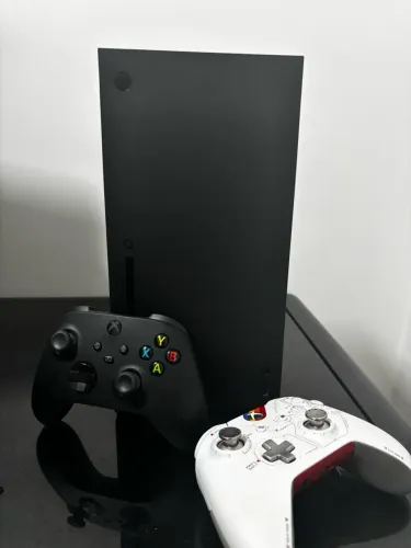 Xbox Séries X - 1TB - 2 controles + fone