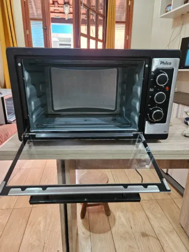 Vendo forno elétrico Philco 46l, á toda prova.