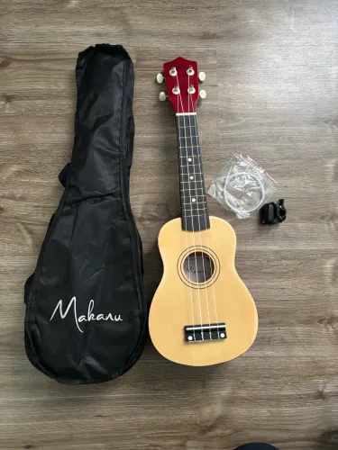 Ukulele Makanu + Acessórios