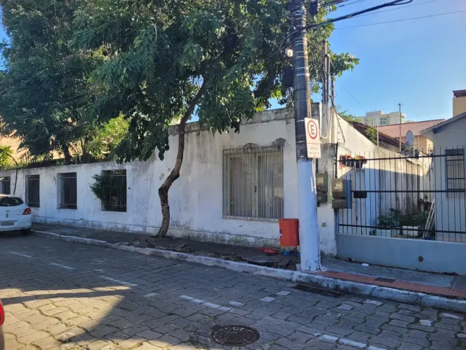 terreno a venda possui 600m em Jardim Camburi - Vitória - ES