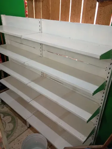 Gôndolas para comércio 