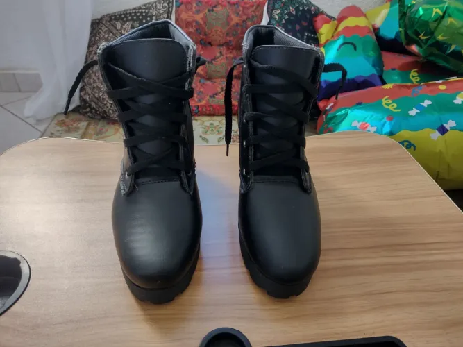 Bota Coturno Salto NOVO tamanho 38