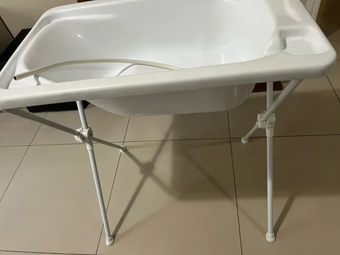 Banheira de Bebê com suporte Dobrável Galzerano