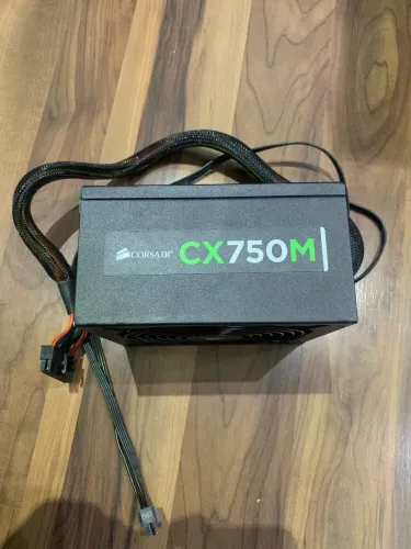 Fonte Corsair CX750M