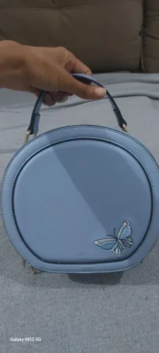 Bolsa linda com bordado