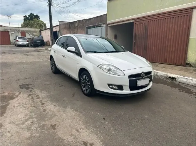 Fiat Bravo Essence 1.8 Flex 16V 5P 2014