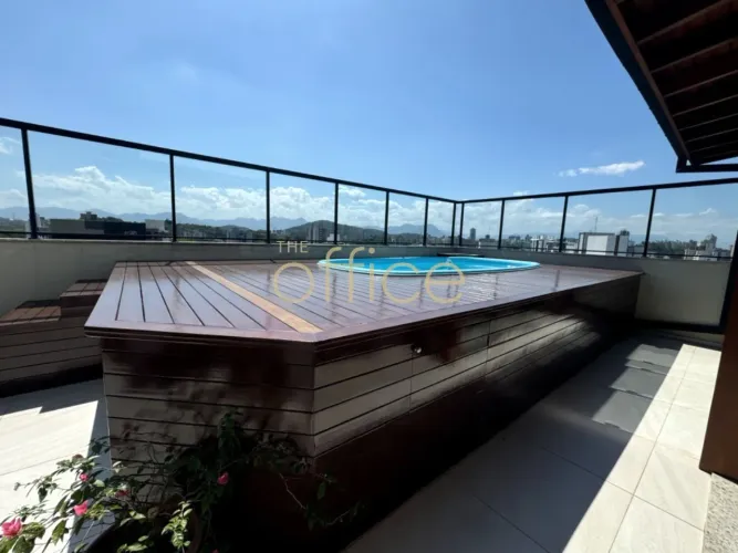 Cobertura de luxo à venda em Joinville-SC, Anita Garibaldi: 3 quartos, 3 suítes, 2 salas, 