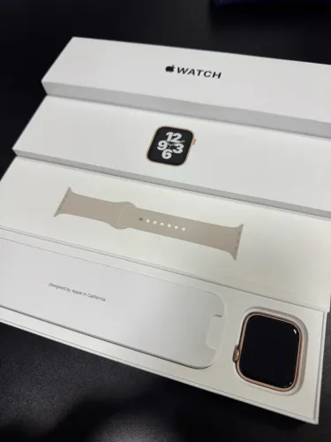Relógio Apple Watch SE 44mm Gold