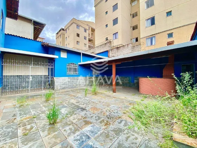 Casa com 4 Quartos para locação, 360m², Cenaculo, próximo à Avenida Vilarinho