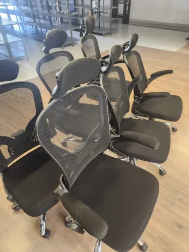 Cadeira Escritório Ergonômica Brin7 com Ajuste Lombar NR-17
