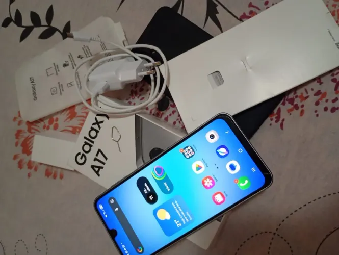 Galaxy A 17