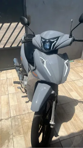 Moto a venda