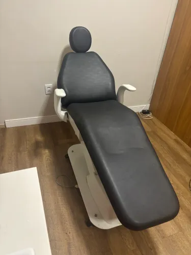Cadeira elétrica para Clínica de estética ou odontologia 