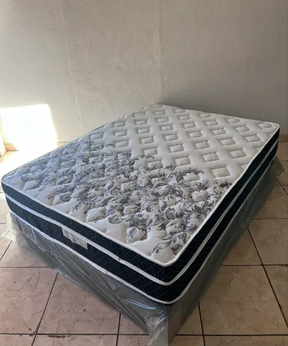 Colchão de Casal de espuma NOVO