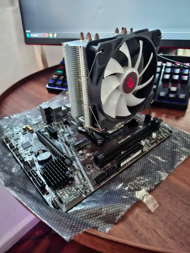 Kit Upgrade AMD Ryzen 7 5700 + Placa Mãe MSI A520M PRO + Air Cooler RGB
