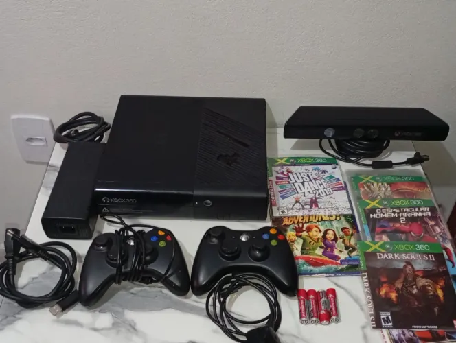 Xbox superslim desbloqueado(leitor+ventoinha turbinada) kit completo+13 jogos+Kinect