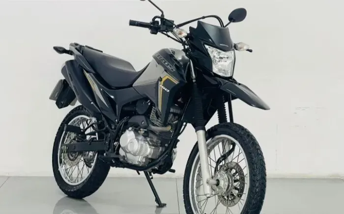 Vende-se uma moto Honda Bros 