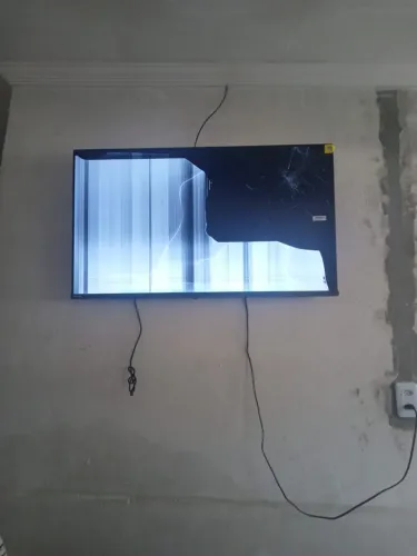 Tv para retirada de peças