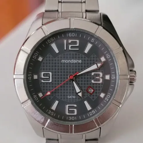 Relógio Mondaine cinza