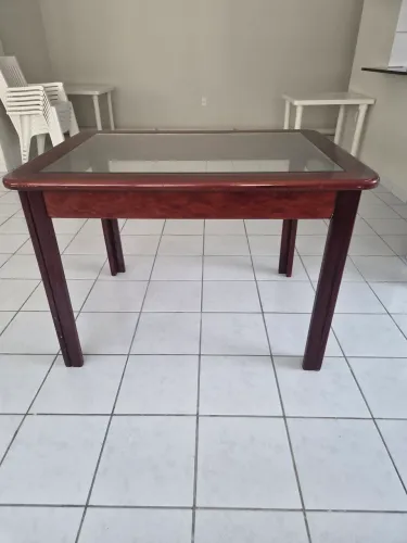 Mesa de jantar com 3 cadeiras