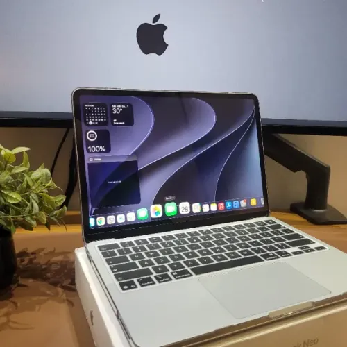 MacBook Neo 13" Silver IMPECÁVEL | Garantia Apple até 2027 | Bateria 100% + Caixa