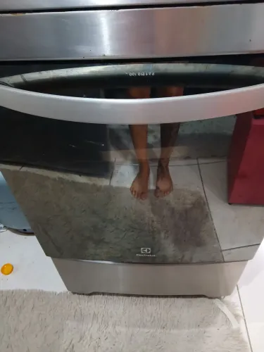 Fogao com porta espelhada em otimo estado. 200 reais