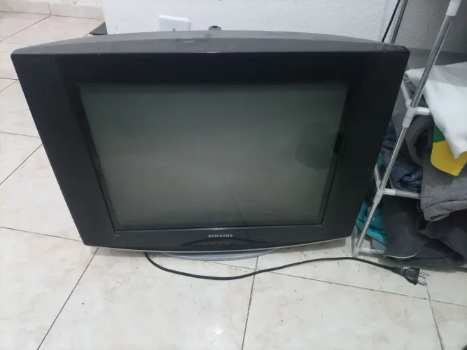 Tv slim fit 21 polegadas