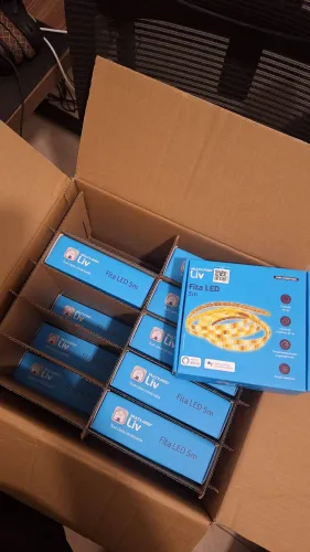 Caixa com 17 unidades de fita LED RGB SE229