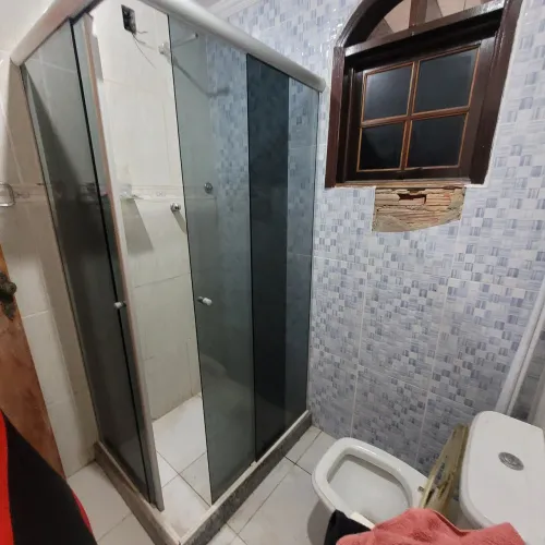 Vendo box blindex fume.