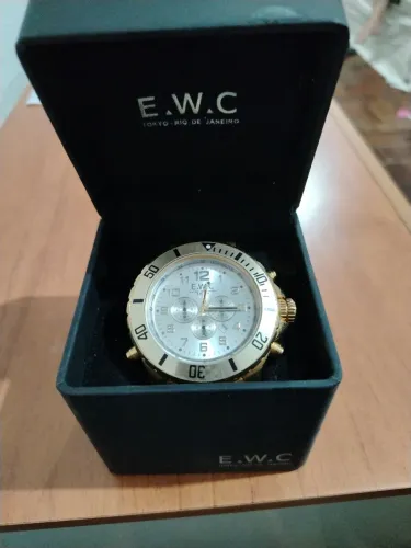 Relógio E.W.C