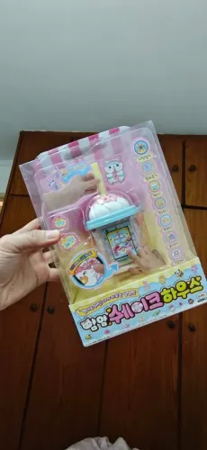 Tamagotchi Mimiworld Yummy Shake House