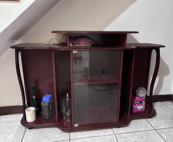 Rack bar com porta de vidro