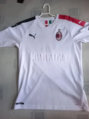 Camisa do Milan