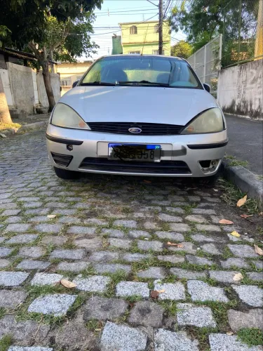 Ford Focus Ghia Sed. 2.0 16v/2.0 16V Flex AUT 2003