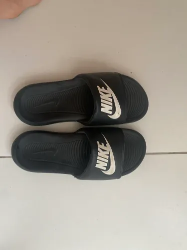 Chinelo Nike 38