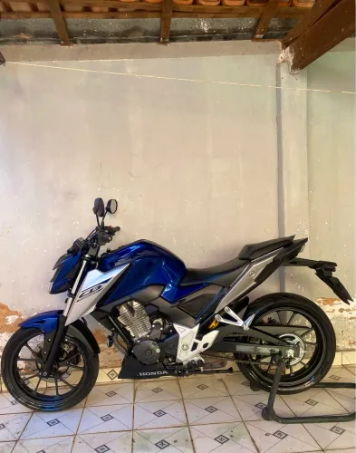 Cb twister 2026 apenas 1.500km