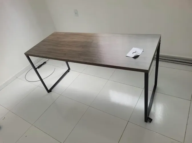 Mesa de escritório 1,50m nova (na caixa)