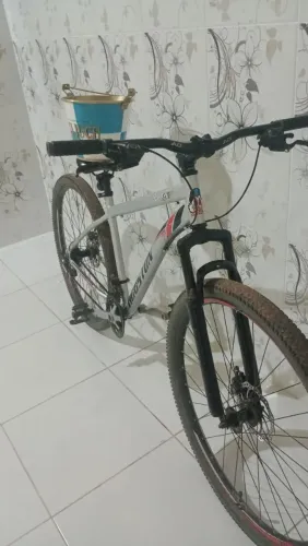 Vende-se Bicicleta Aro 29 Houston 