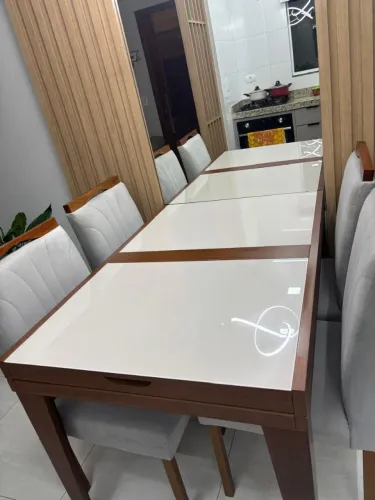 Mesa de jantar extensível